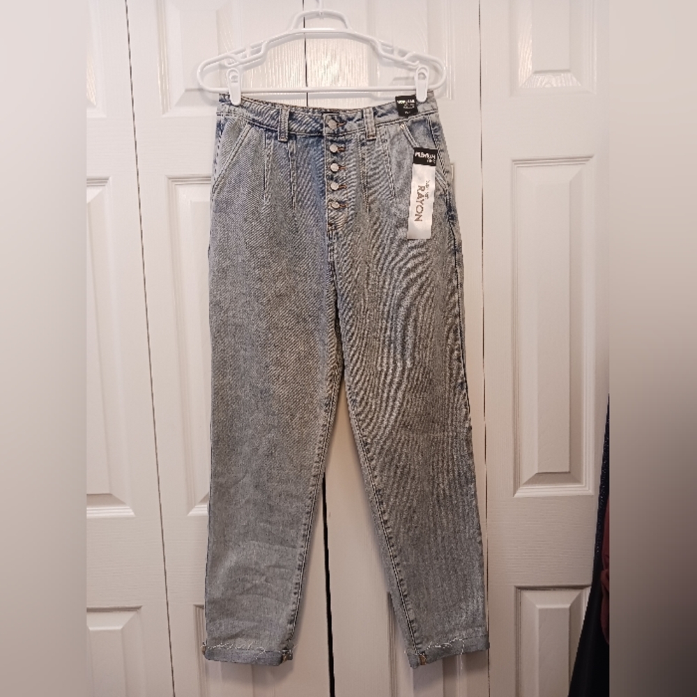 Simple Society Mom Jeans